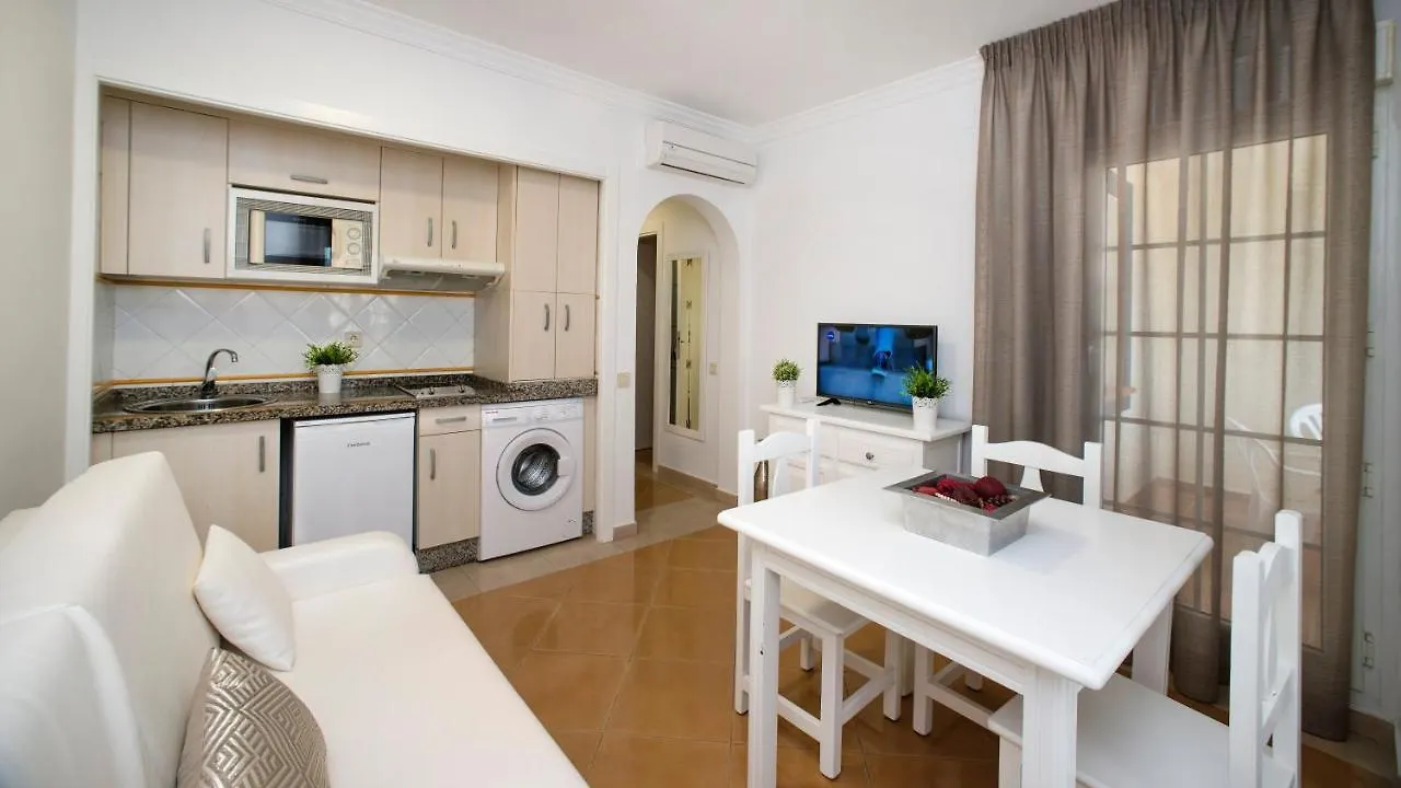Leo San Bruno Apartment Isla Canela